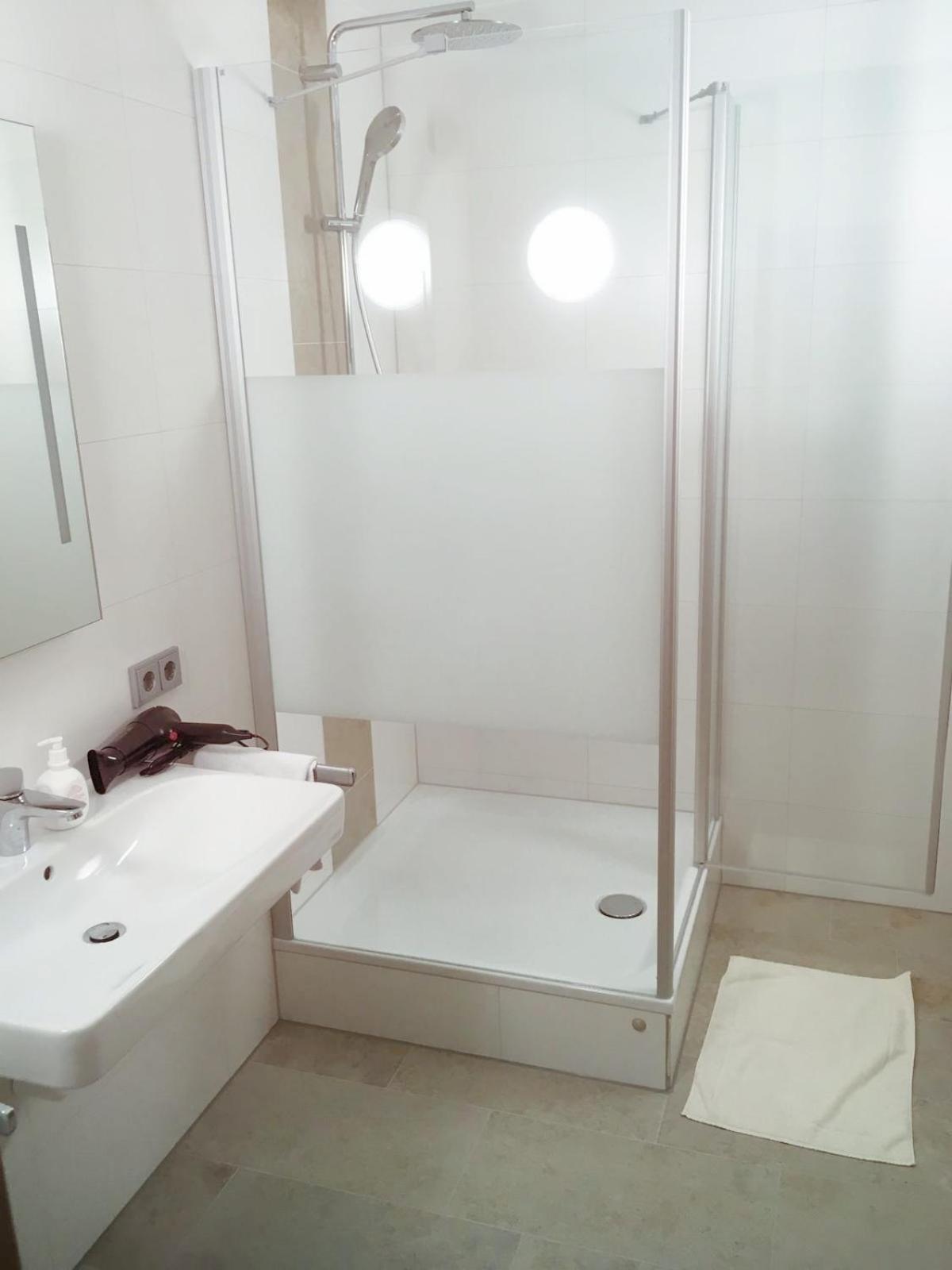 Hotel Gasthof Zum Loewen Velburg Kamer foto