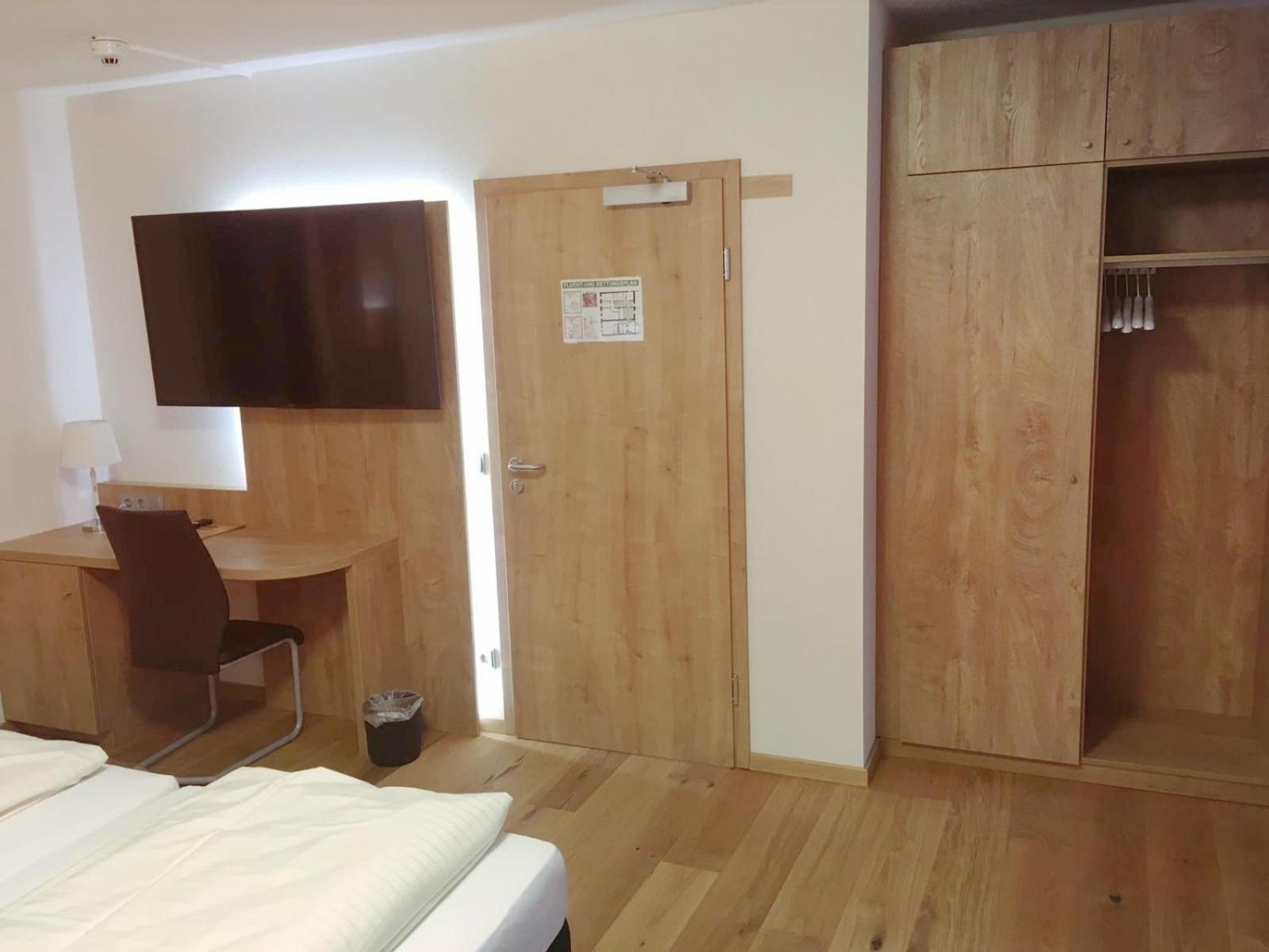Hotel Gasthof Zum Loewen Velburg Kamer foto